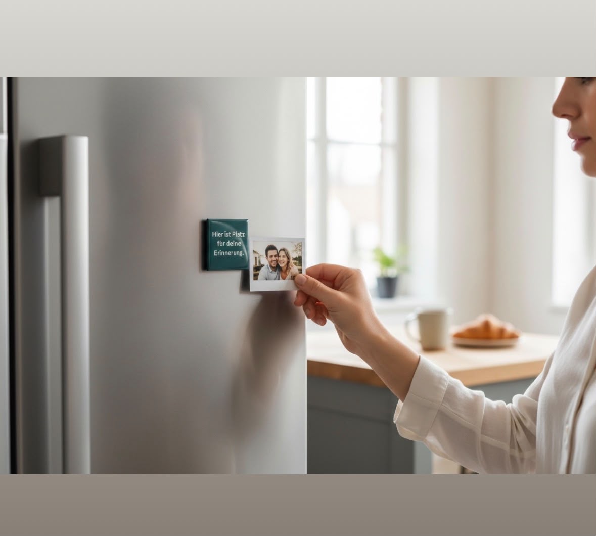 Fotomagnet als persönliches Erinnerungsgeschenk – Beispiel in der Hand gehalten
